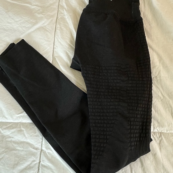 LOT OF ALPHALETE LEGGINGS - Picture 7 of 8